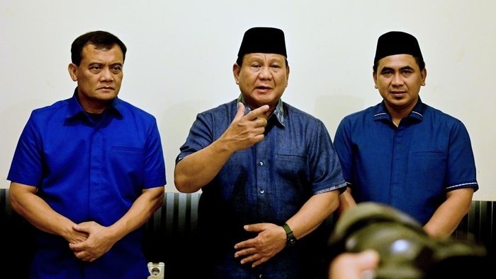 Prabowo Subianto Ajak Rakyat Jateng Dukung Luthfi-Yasin: Pentingnya Pemisahan Kepala Pemerintahan dan Kepala Negara